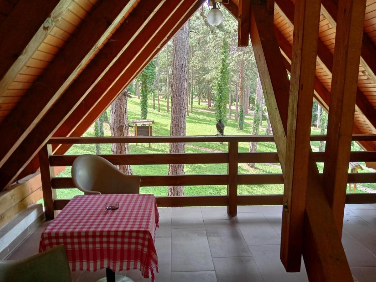 Готель Prenociste/Restoran Lovac Біхач Екстер'єр фото